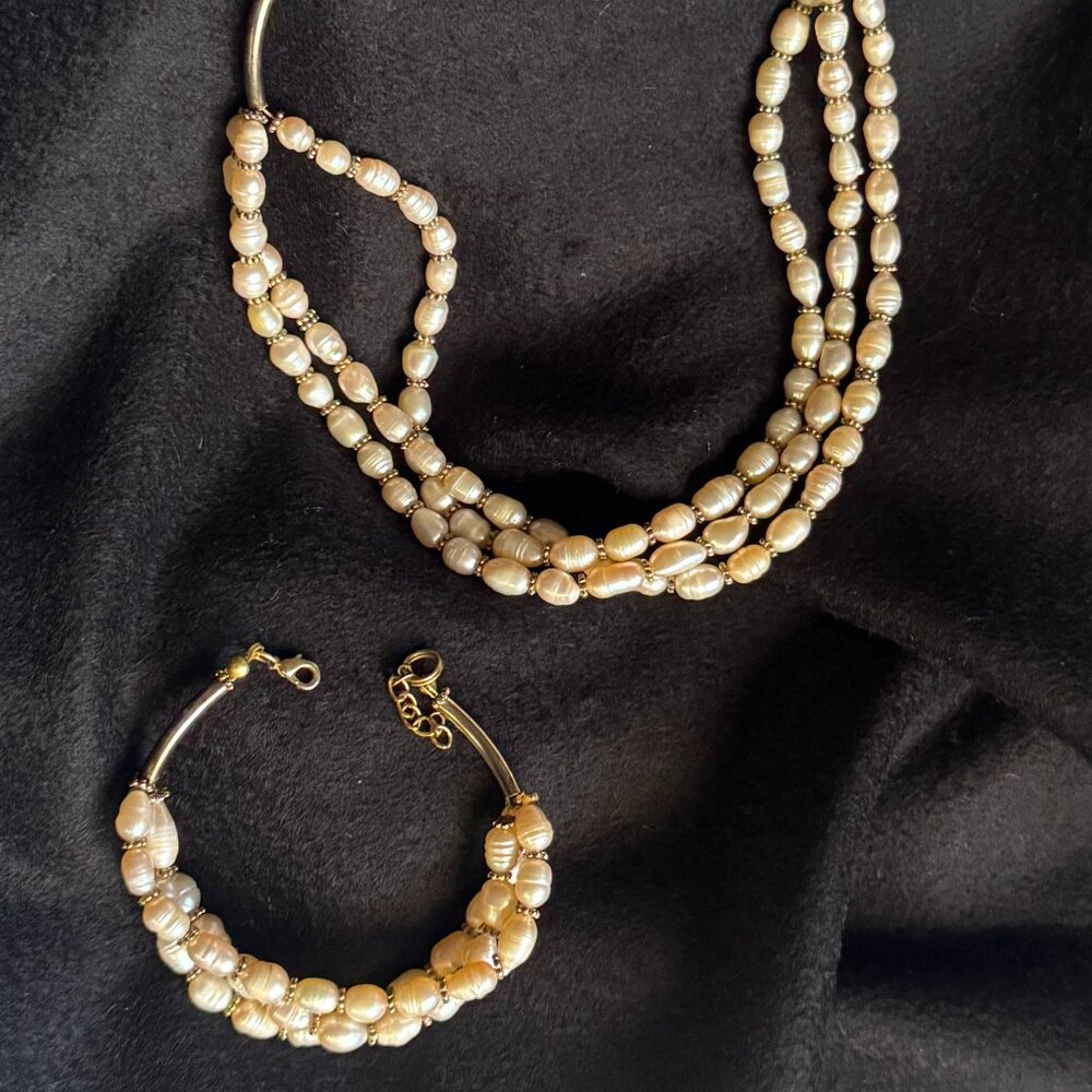 Vintage 2-Piece Freshwater Pearl Jewelry Set – Triple Strand Necklace & Bracelet